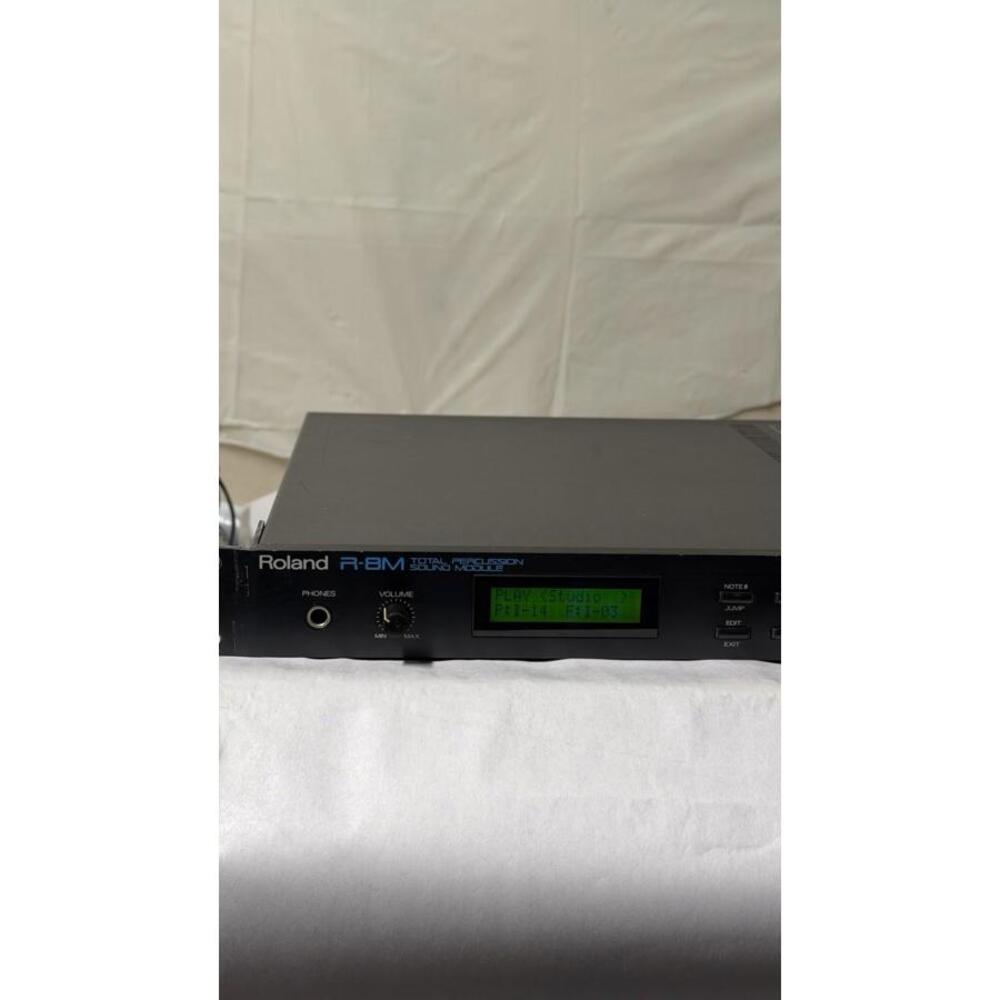 Roland R-8M Total Percussion Sound Module – Japan 100V – Works Great - Picture 2 of 16